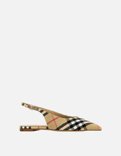 Burberry シューズ 新作・セール | IFCHIC ジャパン公式サイト