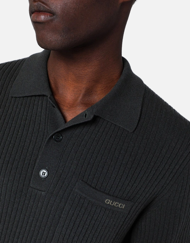 GUCCI 黒ポロシャツ エンブロイダリー付き コットンピケ ポロシャツ ・ブラック GG