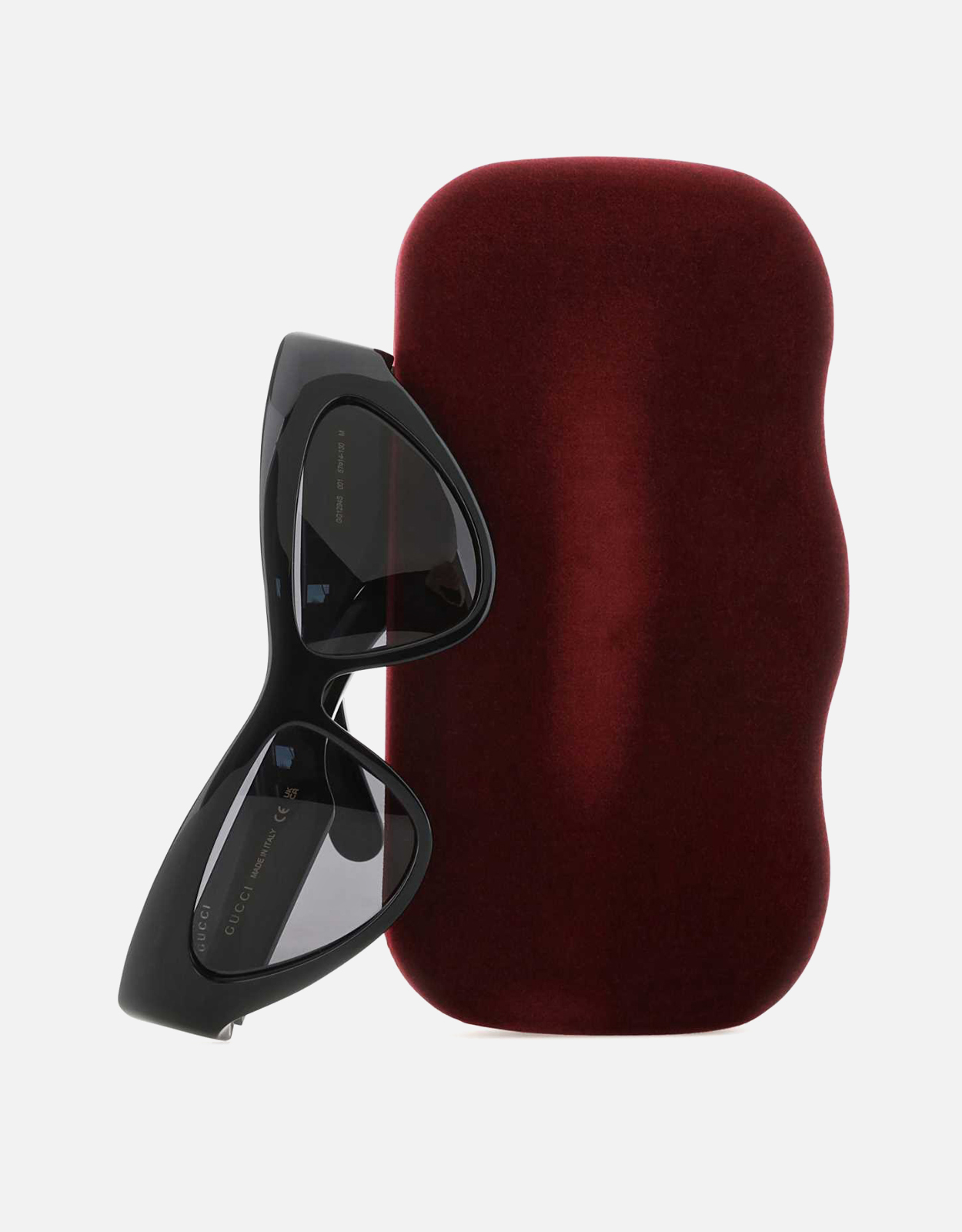 GUCCI ブラックサングラス 105 イタリア製 GUCCI ブラックサングラス