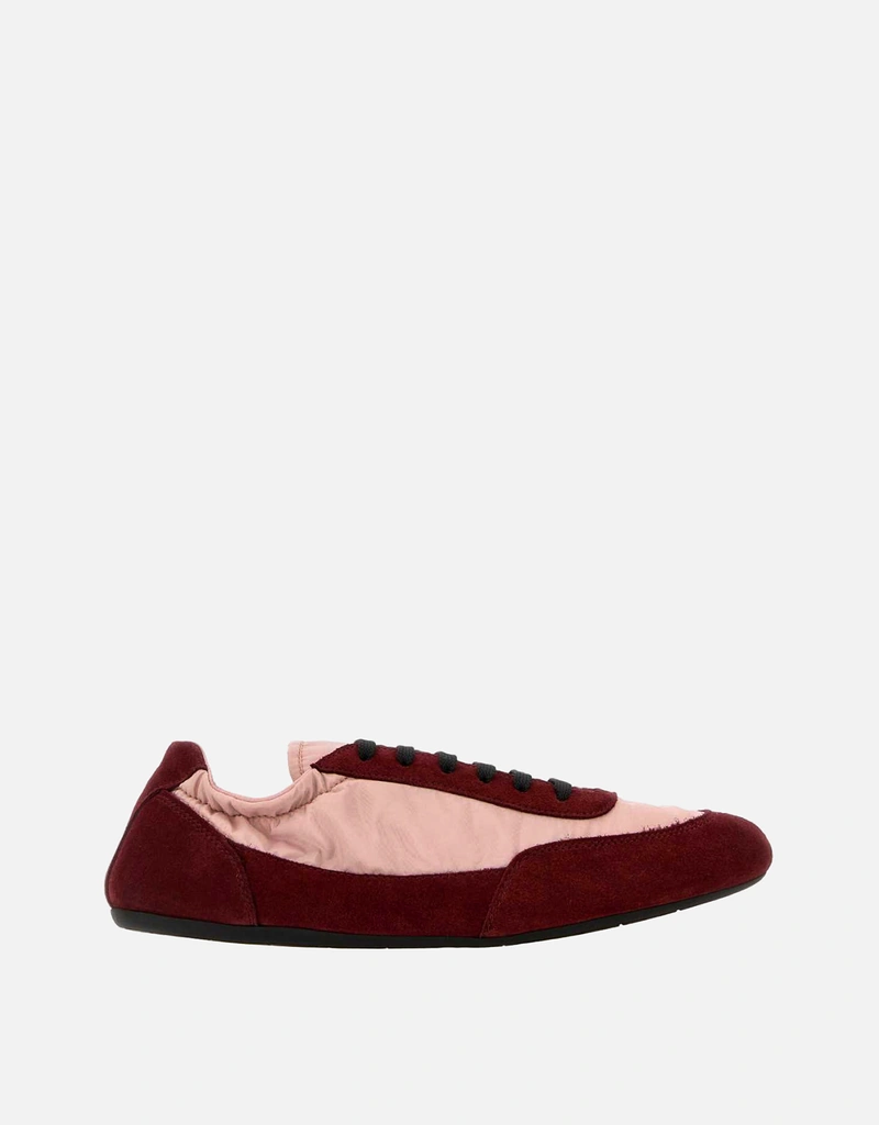 PRADA レッド スエード スニーカー Prada ツートーンリナイロンアンドスエード折りたたみスニーカー