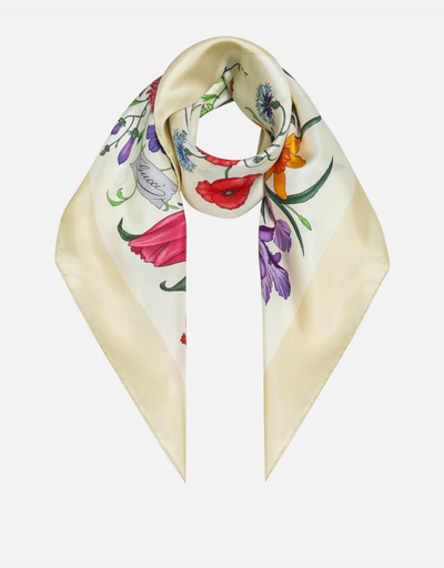 Gucci スカーフ | アクセサリ 新作・セール | IFCHIC ジャパン公式サイト