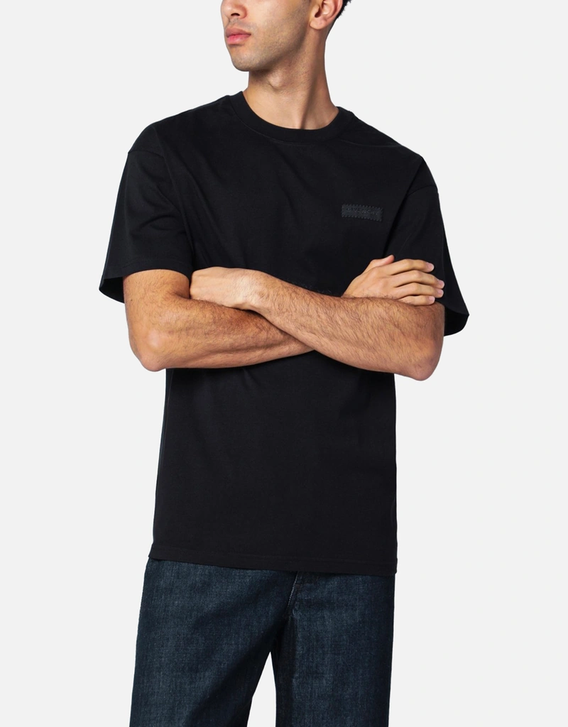 Givenchy メンズ ブラックコットン ロゴパッチ Tシャツ (アパレル