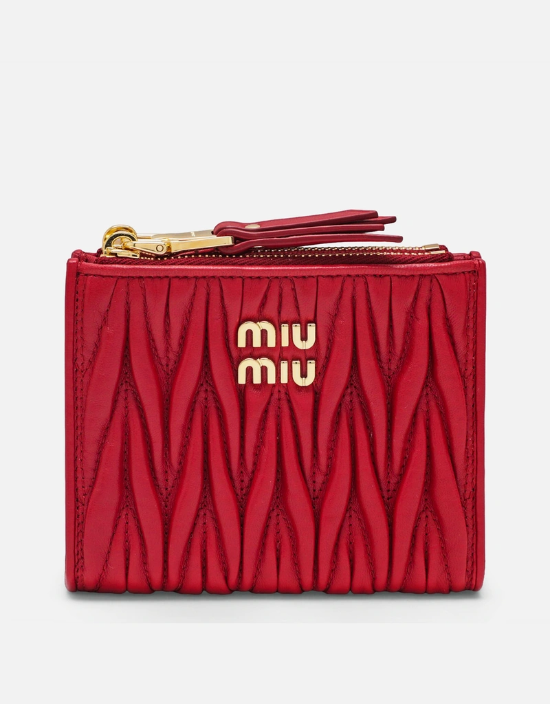 Miu Miu スモールレッドキルティングナッパレザー財布 (財布とカード