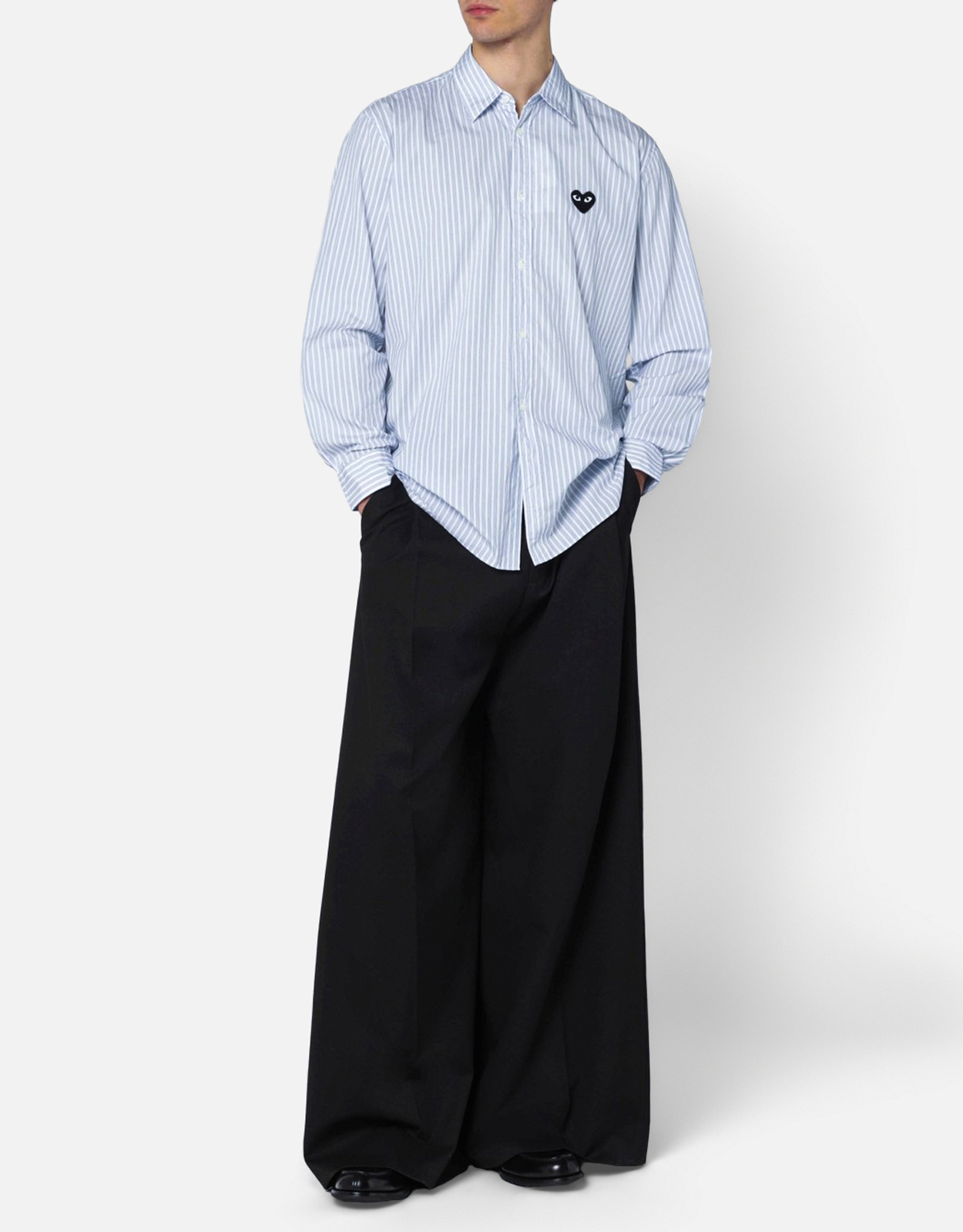 Comme des Garcons Play メンズライトブルーストライプコットンシャツ