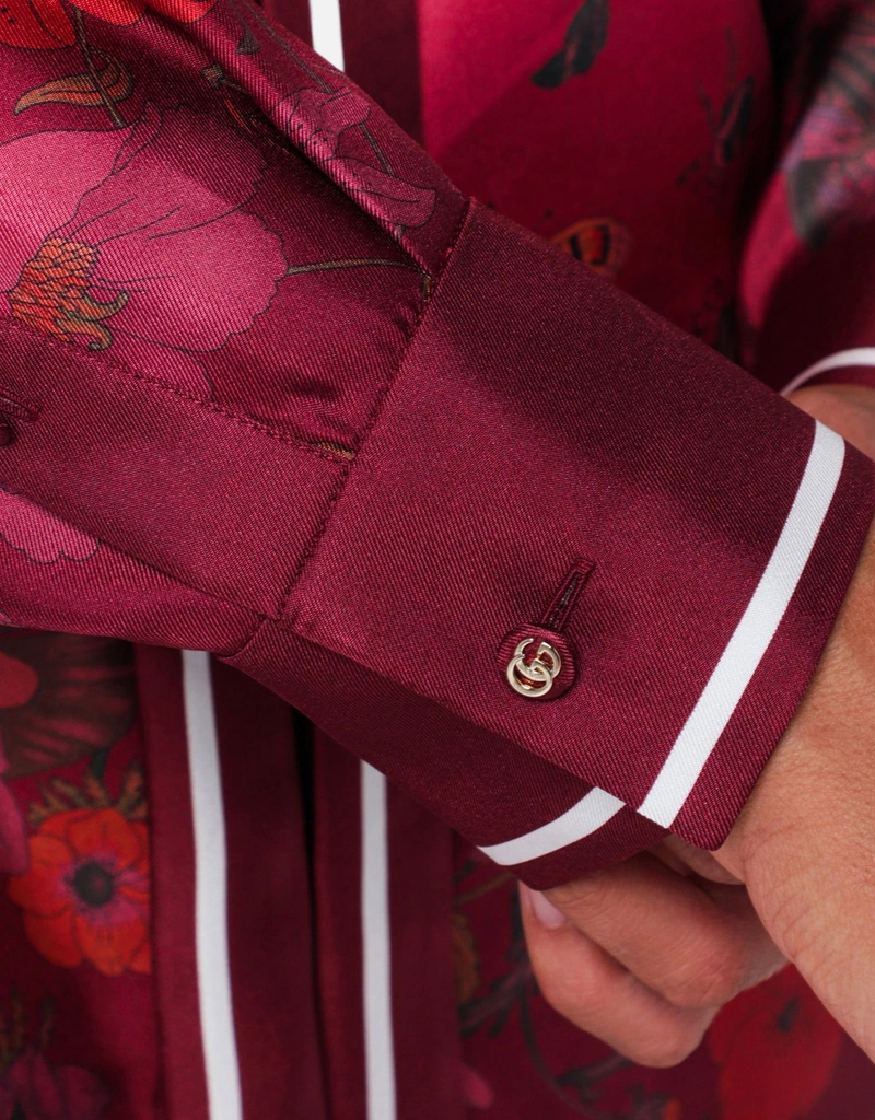 Gucci プリントシルクシャツ ネックボウ付き (すべての新品) IFCHIC.COM