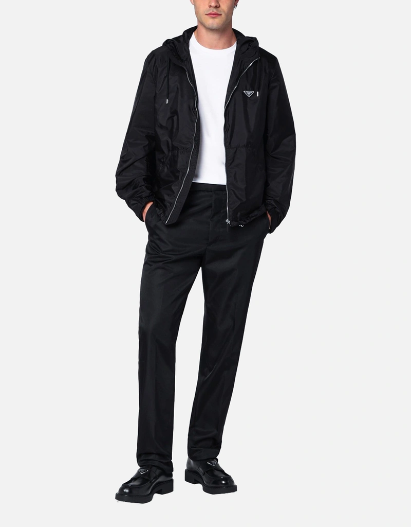 Prada メンズリナイロンブラックパンツ (すべての新品) IFCHIC.COM