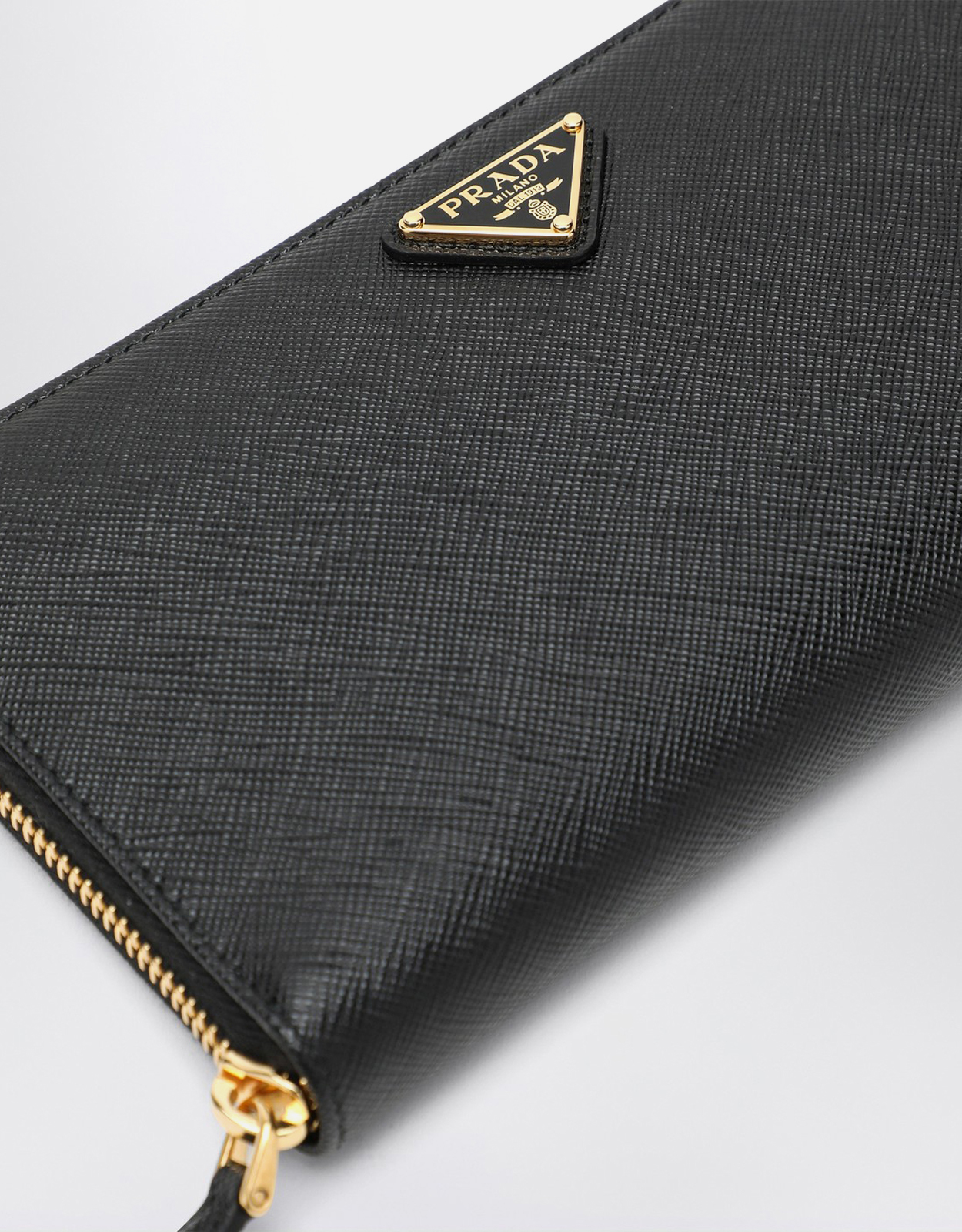 Prada ラージサフィアーノカーフスキンレザーウォレット (財布とカード