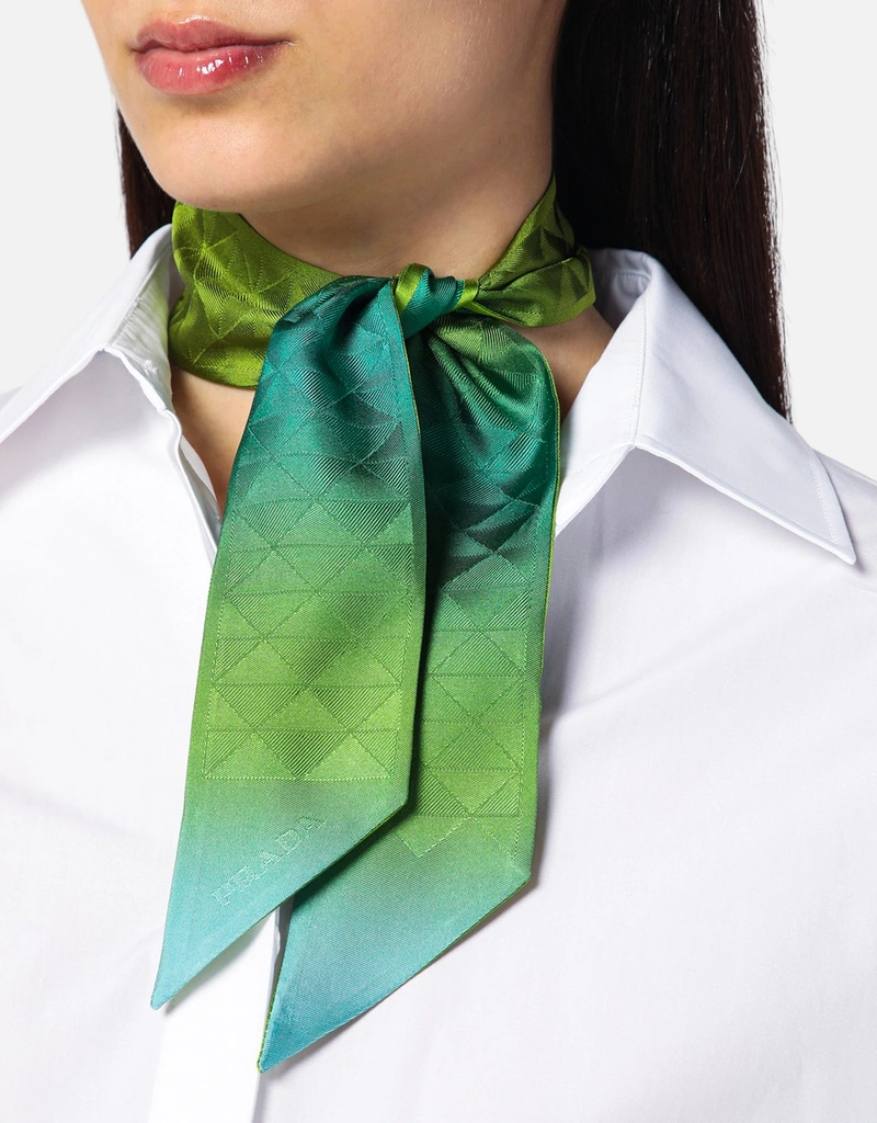 Prada プリントシルクツイルスキニースカーフ (スカーフ) IFCHIC.COM