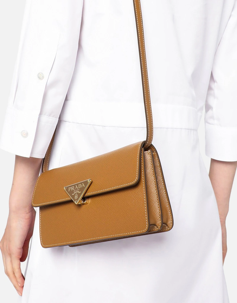 Prada サフィアーノレザーショルダーバッグ (すべての新品) IFCHIC.COM