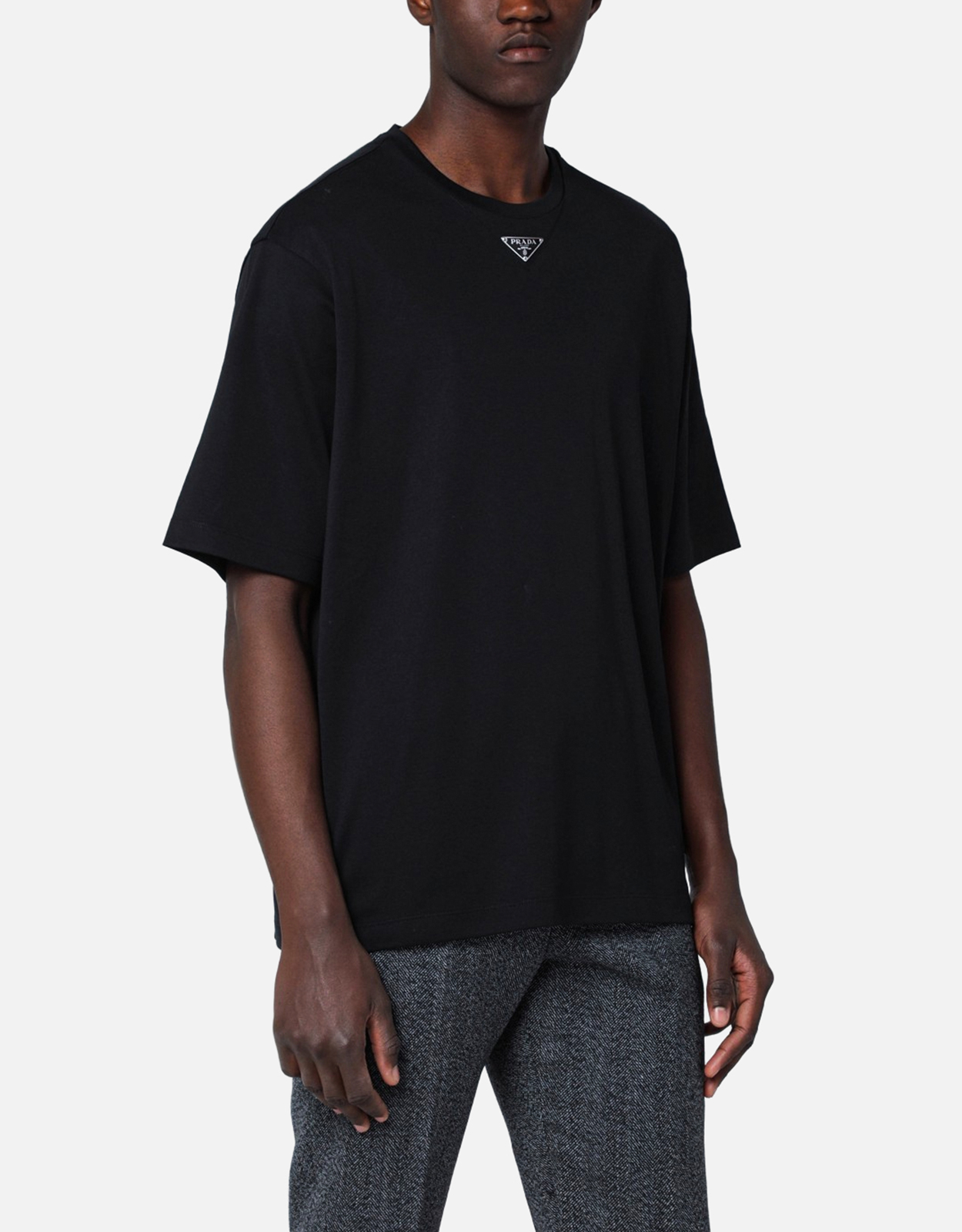 Prada メンズ ブラック コットンロゴトライアングルTシャツ (アパレル