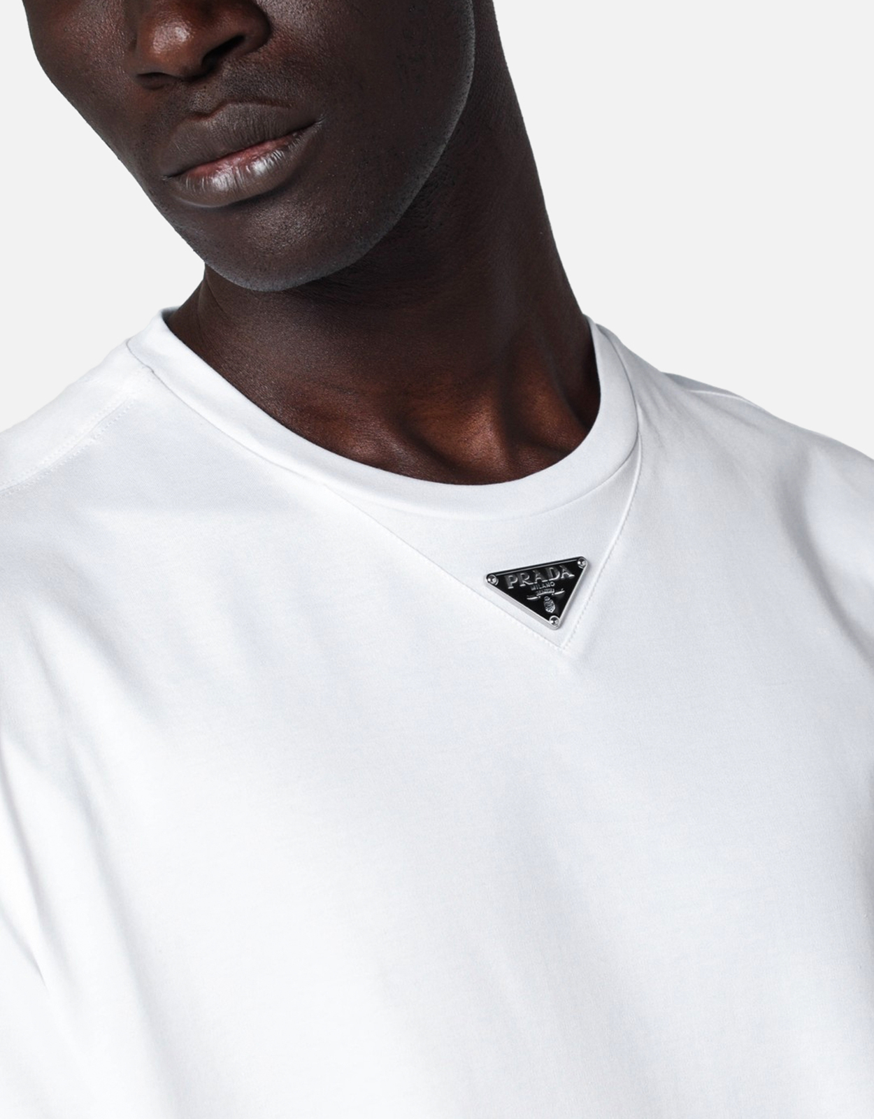 Prada メンズ ホワイトコットン三角ロゴTシャツ (アパレル,シャツ