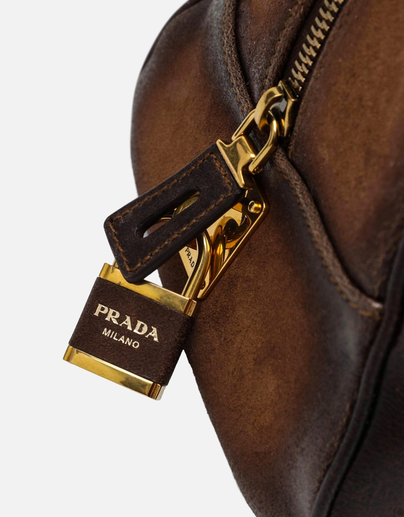 Prada ミディアムスエードボウリングバッグ (すべての新品) IFCHIC.COM