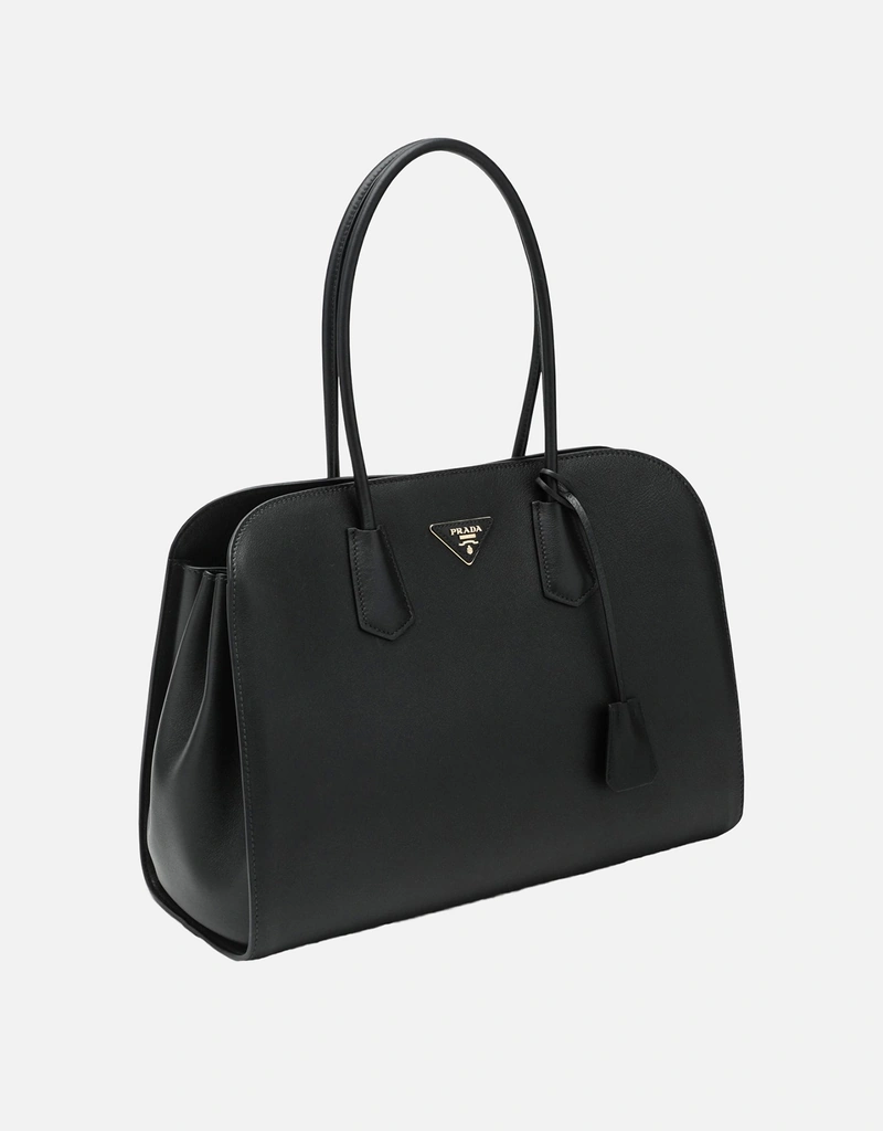 Prada ラージブラックレザーショッピングバッグ (すべての新品) IFCHIC.COM