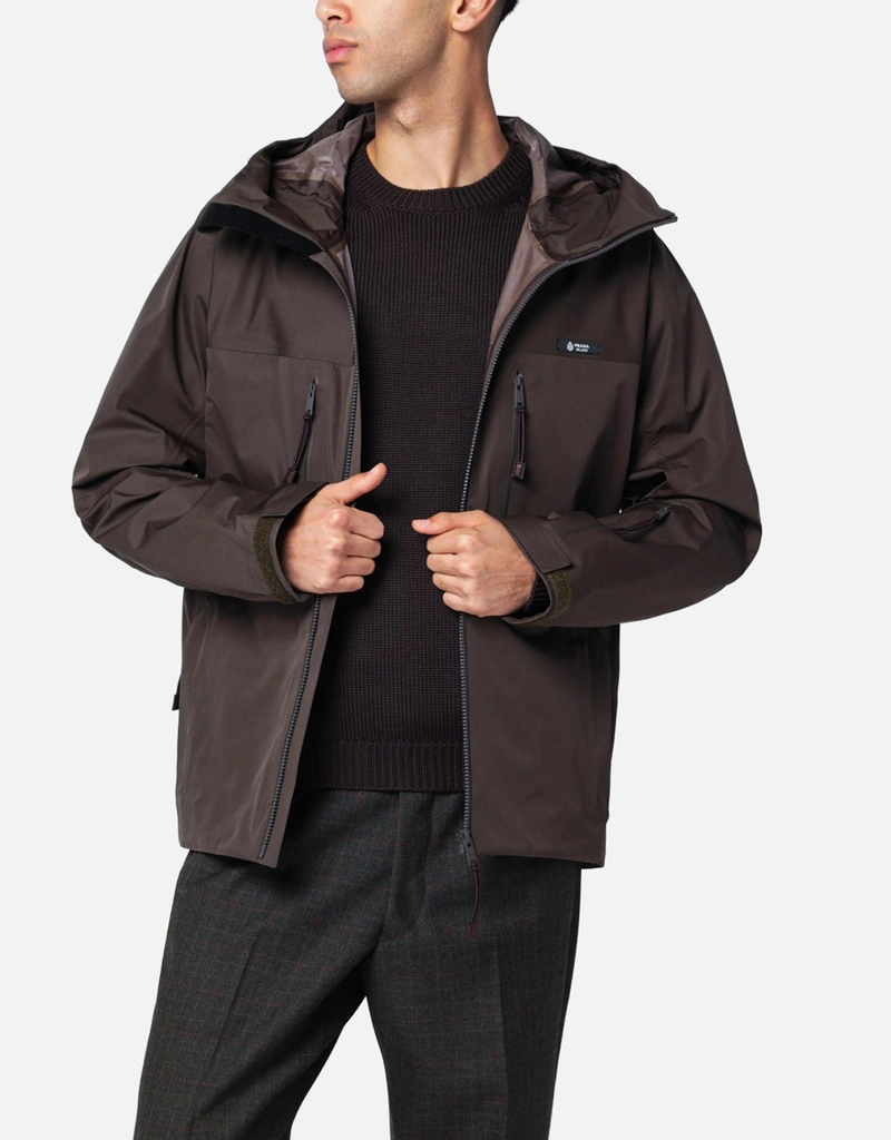 Prada メンズ迷彩グリーンポリエステルフーデッドジャケット (すべての