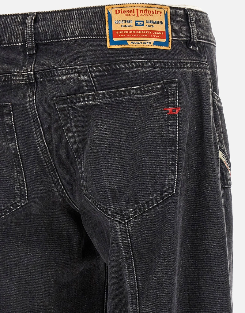 Diesel D-AKIIデニムミッドライズワイドレッグジーンズ (すべての新品