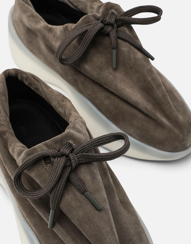 美品 FEAR OF GOD ベージュ スエード ワラビーモカシン シューズ希少 Fear Of God メンズ トープ スエード スニーカー モックランナー