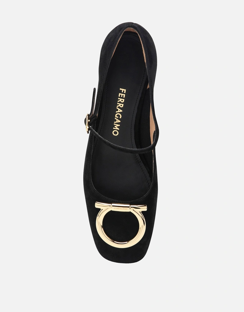 Salvatore Ferragamo ブラックレザーガンチーニヒールバレリーナ Salvatore Ferragamo ブラックレザーガンチーニヒールバレリーナ