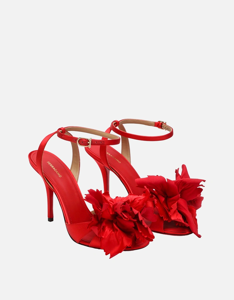 Salvatore Ferragamo レッドサテンフラワーサンダル (すべての新品
