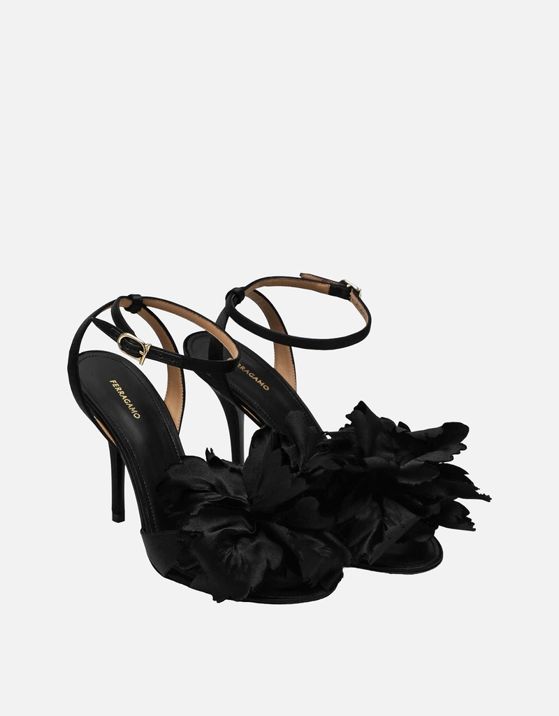 Salvatore Ferragamo ブラックサテンフラワーサンダル (すべての新品