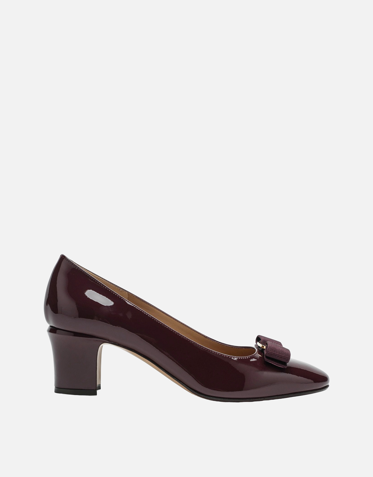 Salvatore Ferragamo レザーVaraボウパンプス (すべての新品) IFCHIC.COM