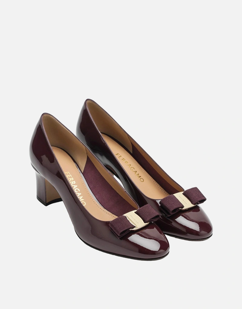 Salvatore Ferragamo レザーVaraボウパンプス (すべての新品) IFCHIC.COM
