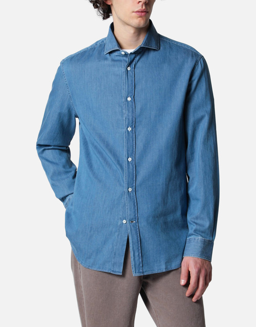 新品Brunello Cucinelliアイコニックフィット ライトブルー46 Brunello Cucinelli メンズライトブルーデニムイージーフィットシャツ