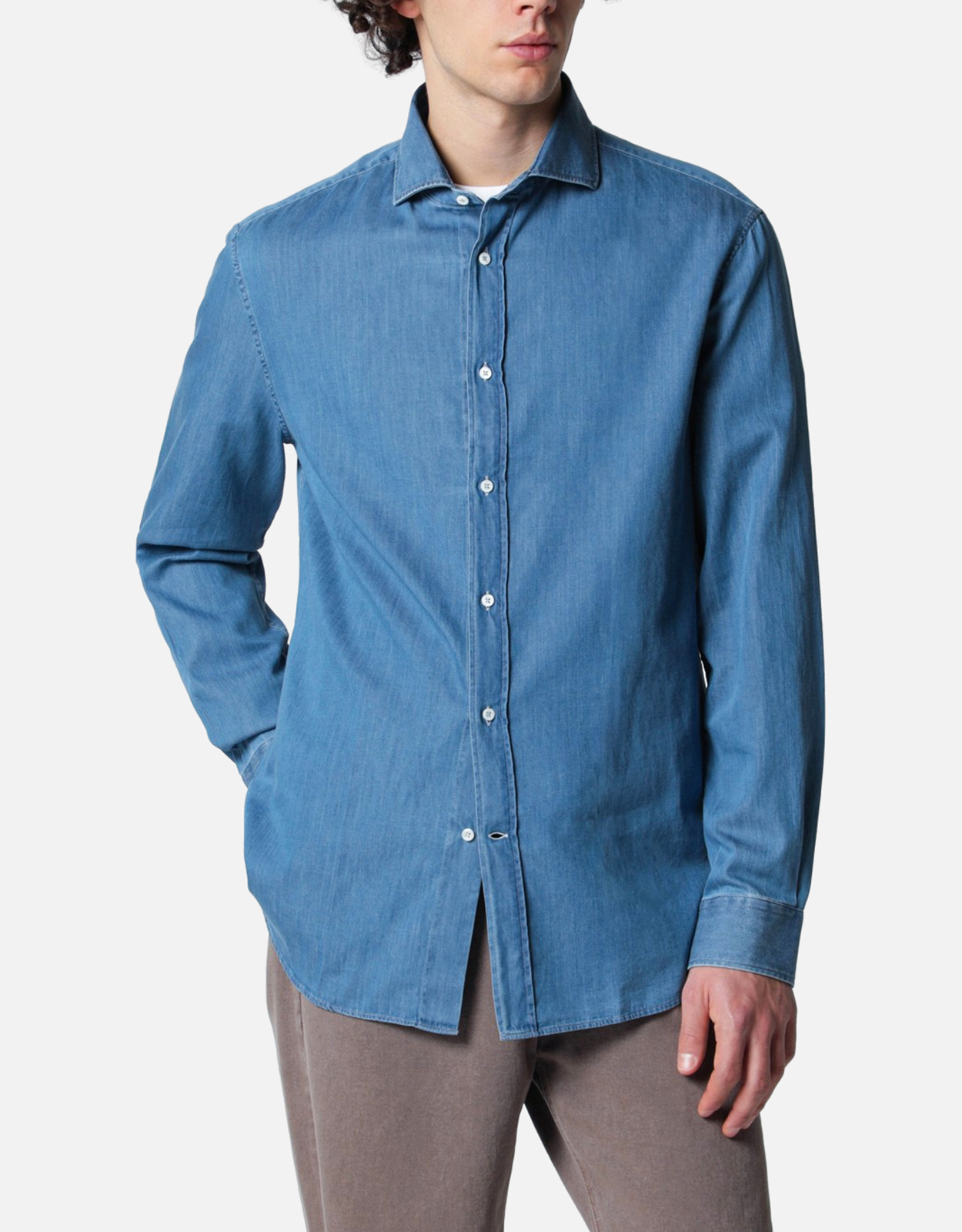 Brunello Cucinelli メンズライトブルーデニムイージーフィットシャツ