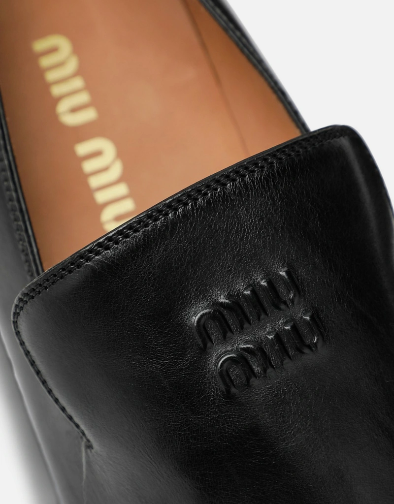 Miu Miu カーフレザー ローファー (すべての新品) IFCHIC.COM