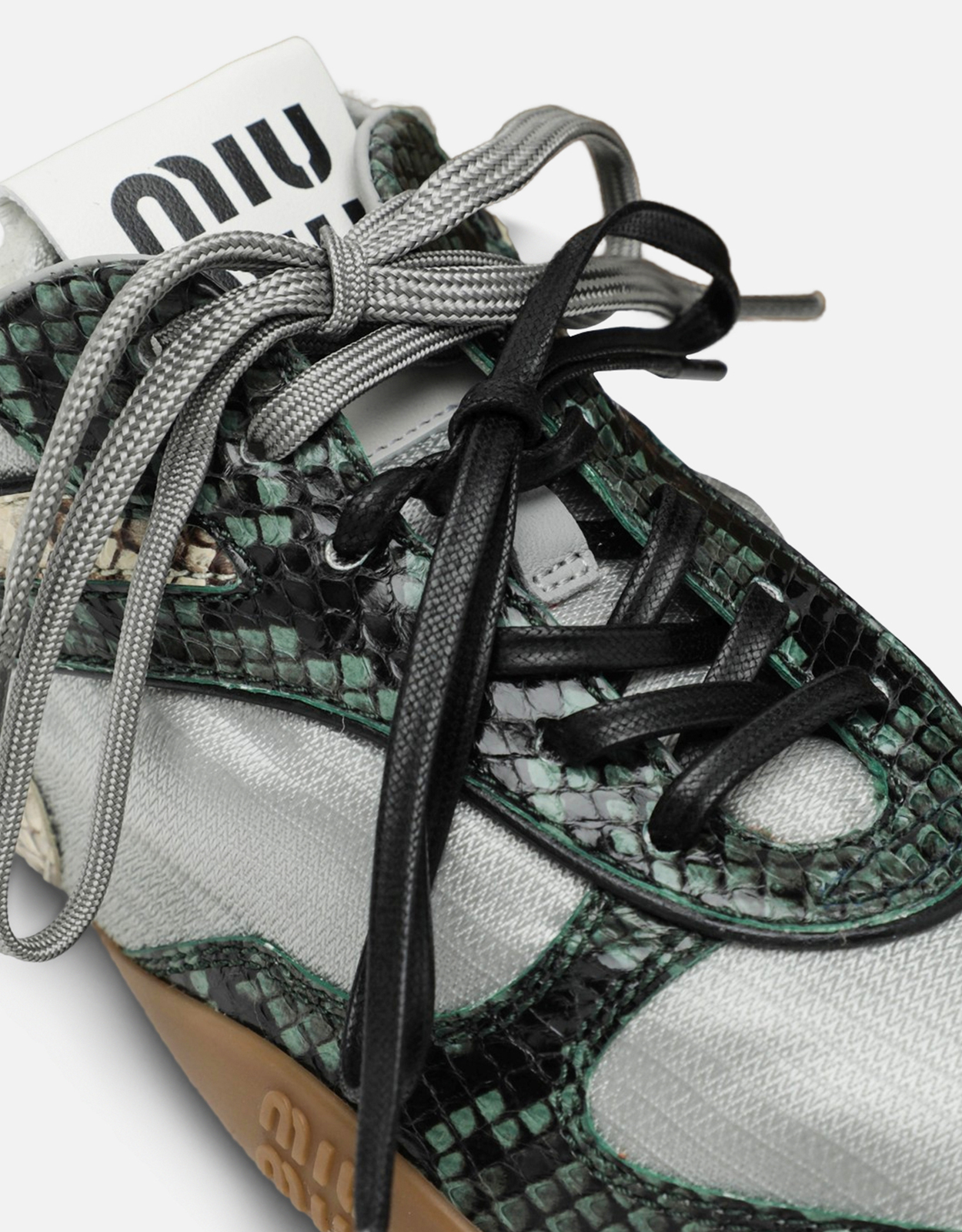 Miu Miu Gymnasium テクニカルファブリックとパイソン柄Ayersレザー