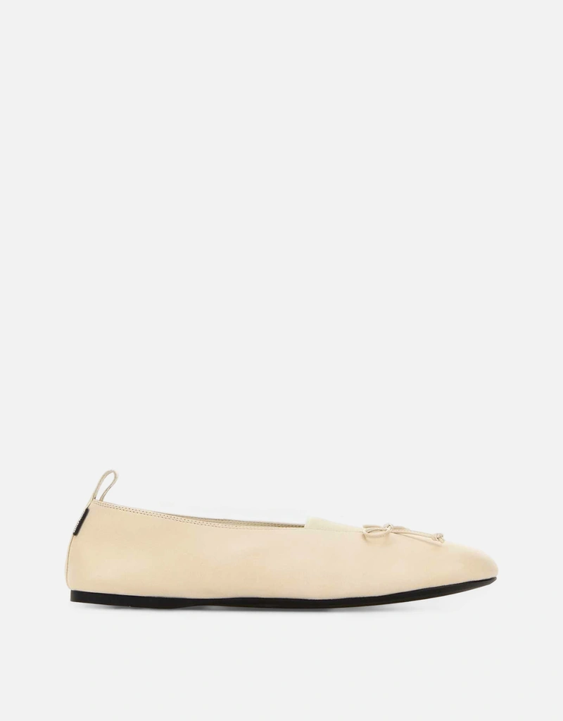 Miu Miu アイボリー ナッパレザーバレリーナフラット () IFCHIC.COM