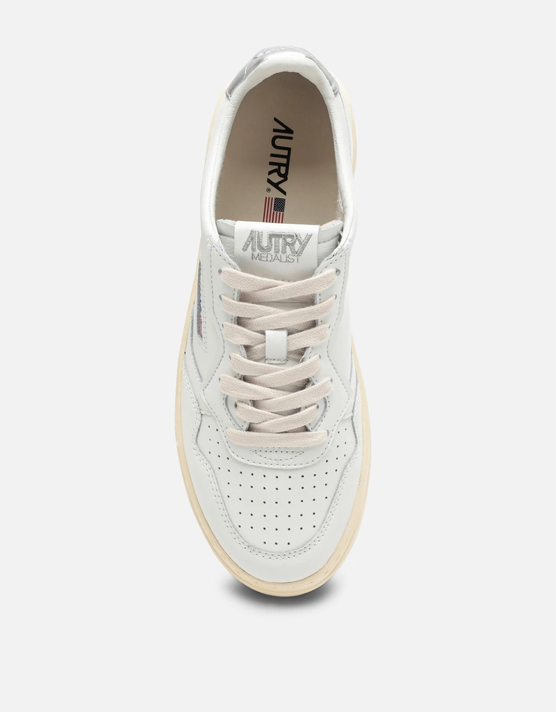 Autry レザーMedalistホワイトシルバースニーカー (すべての新品