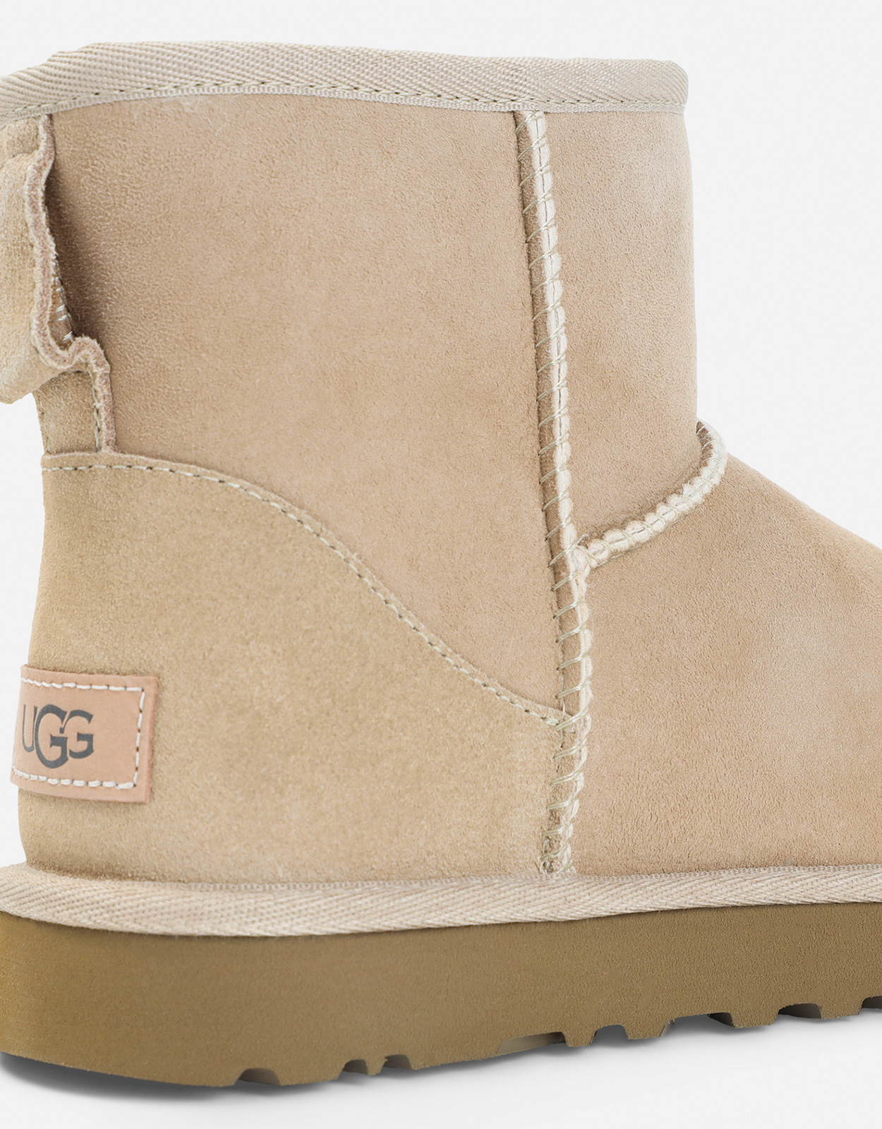 Ugg クラシックミニIIシープスキンブーツ (すべての新品,シューズ