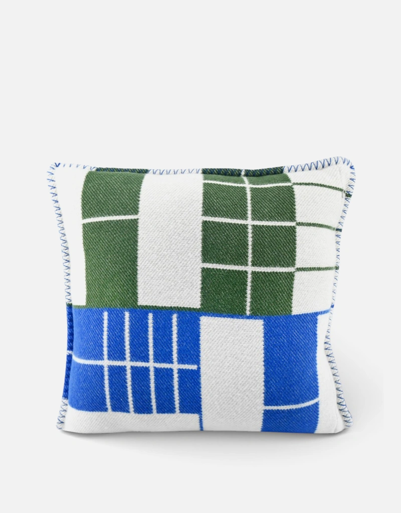 Hermès Hermès Atelier D'Artiste Wool And Cashmere Pillow () IFCHIC.COM