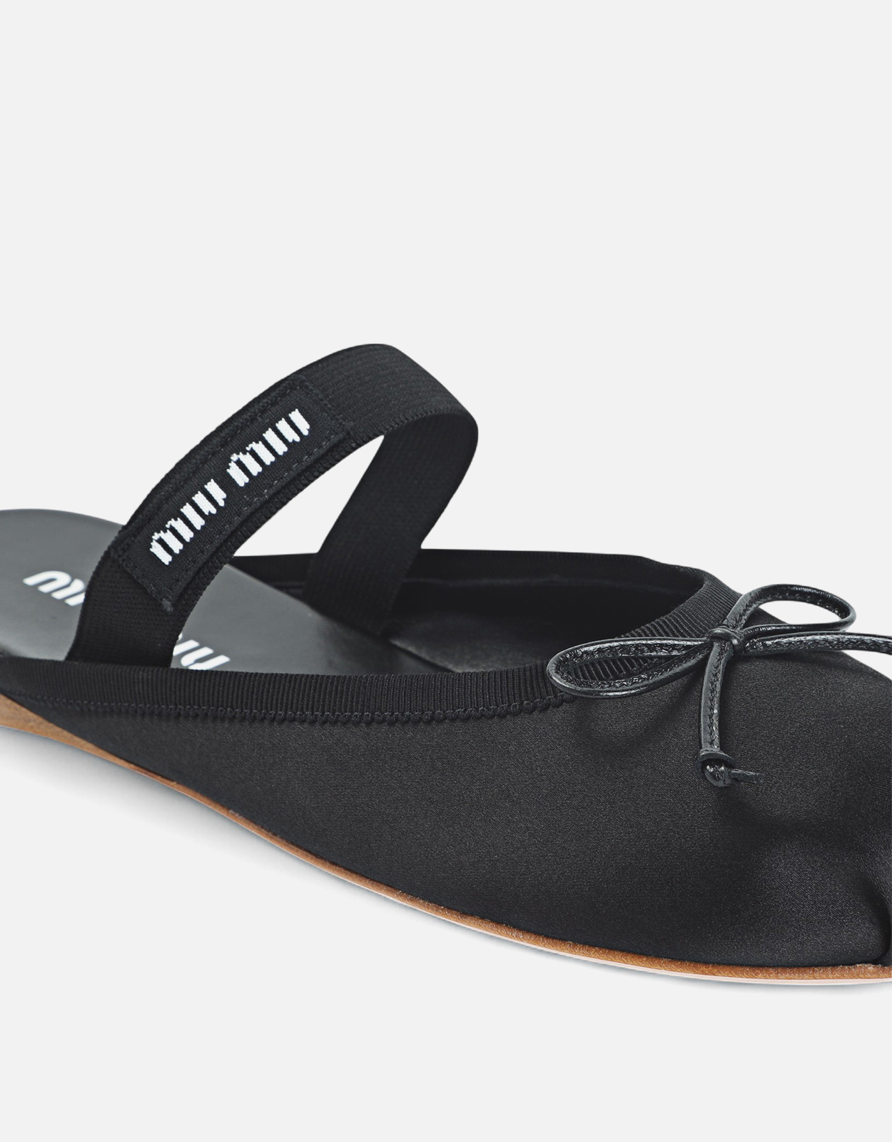 Miu Miu ロゴディテール付きサテン製ミュール (すべての新品,シューズ