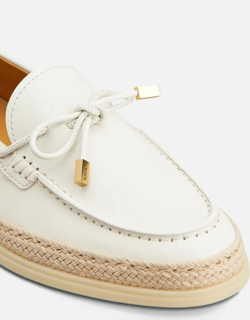 Tod's カーフスキンレザーローファー (すべての新品) IFCHIC.COM