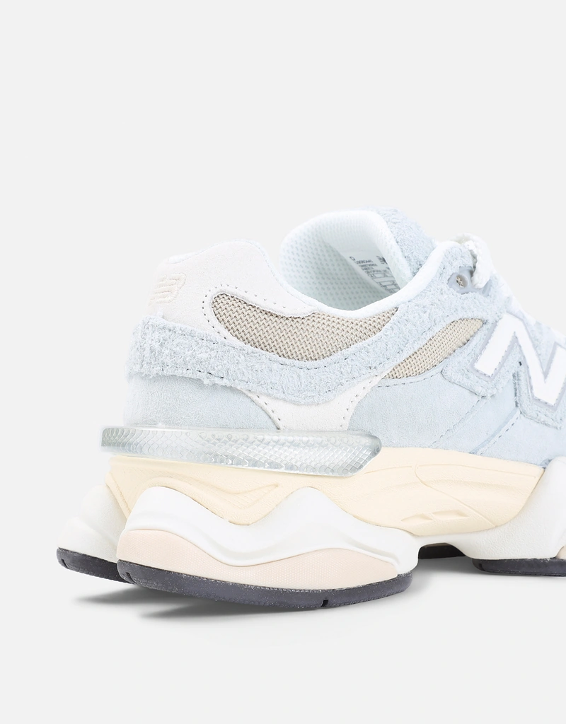 New Balance ユニセックス9060スエードスニーカー (すべての新品