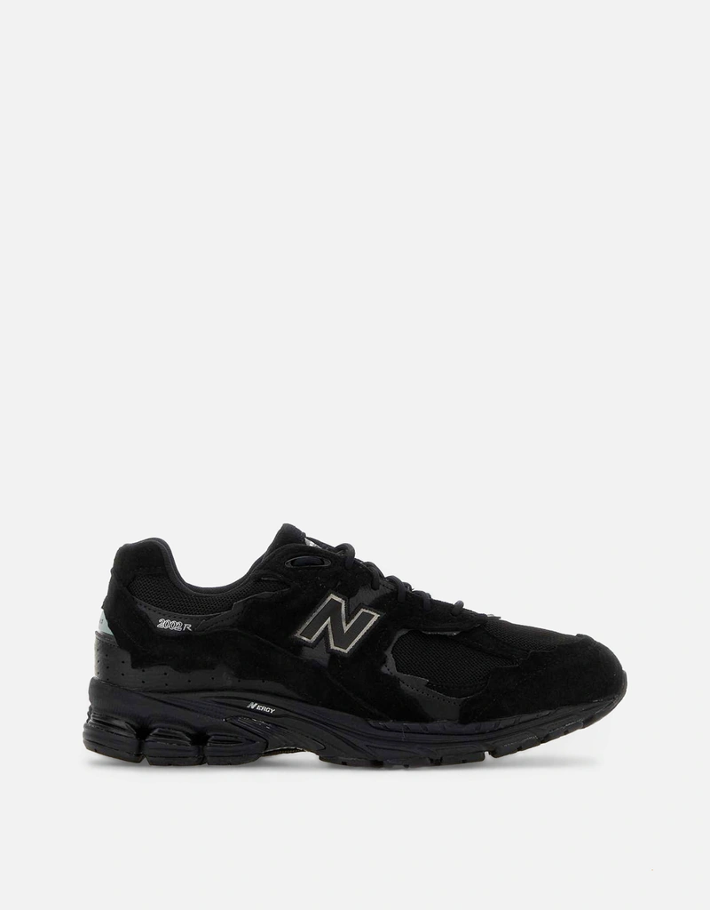 New Balance メンズ ブラックスエードとメッシュ スニーカー () IFCHIC.COM
