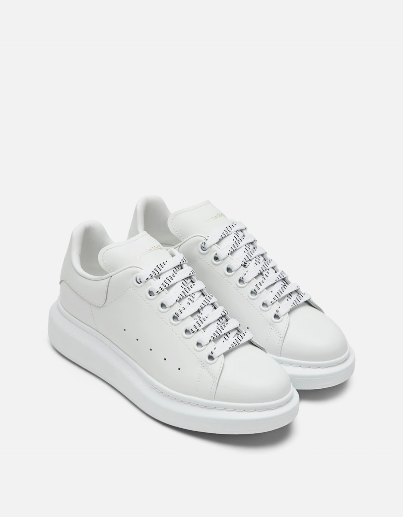 Alexander McQueen オーバーサイズドカーフレザースニーカー (すべての