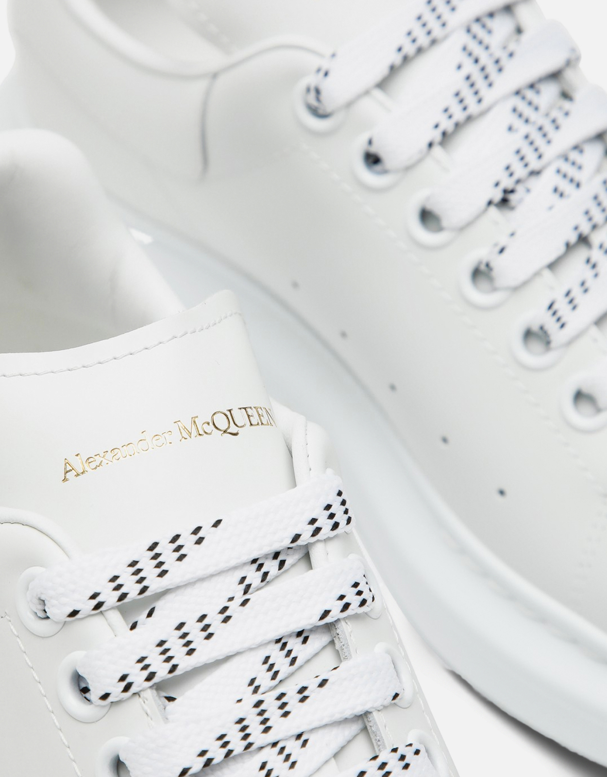 Alexander McQueen オーバーサイズドカーフレザースニーカー (すべての