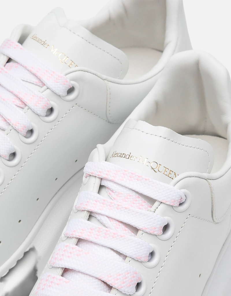 Alexander McQueen オーバーサイズレザースニーカー (すべての新品 Alexander McQueen オーバーサイズレザースニーカー (すべての新品