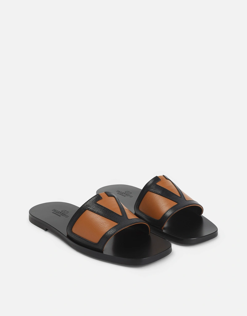 Valentino Garavani メンズレザーサンダル (すべての新品,シューズ