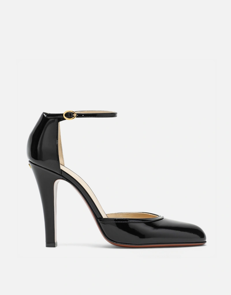 valentino パンプス　黒　23.5から24 Valentino Garavani ブラックパテントレザーパンプス (すべての新品