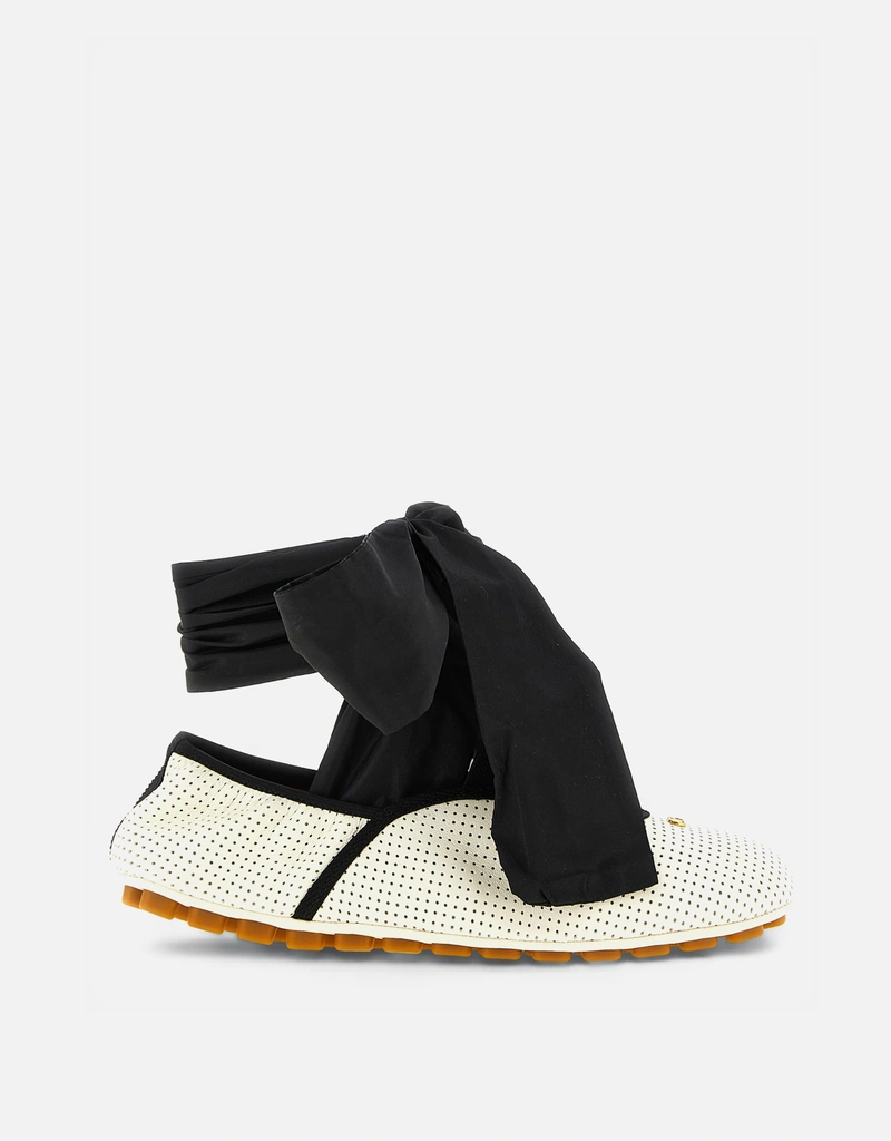 ヴァレンティノ バレリーナキルティング ナッパレザー 外観極美品36 1/2 Valentino Garavani リズミカ パーフォレーテッドナッパレザー