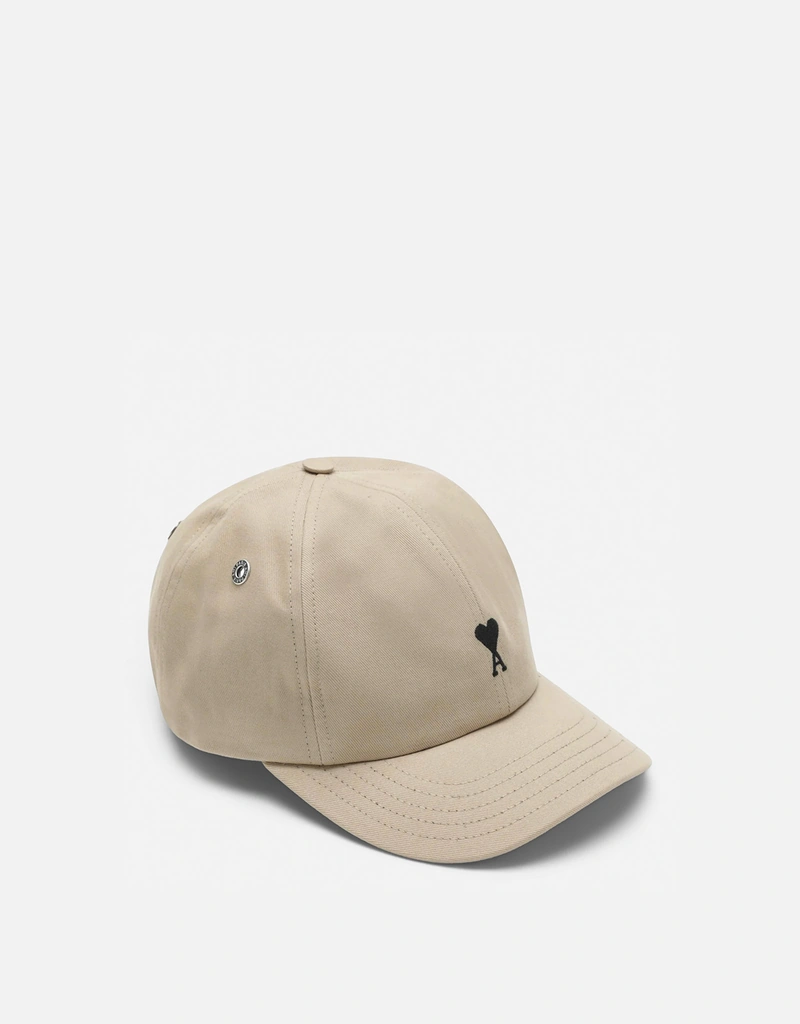 AMI Paris ベージュコットンベースボールキャップ (ぼうし) IFCHIC.COM