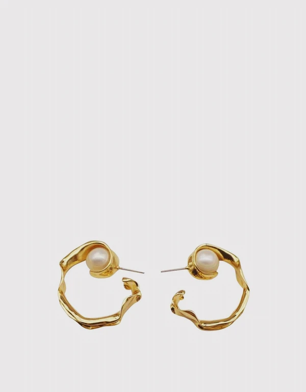 Coup De Coeur London 珍珠圈形耳環