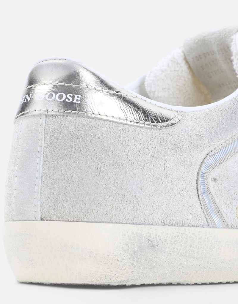 Golden Goose スーパースタースエードスニーカー (すべての新品