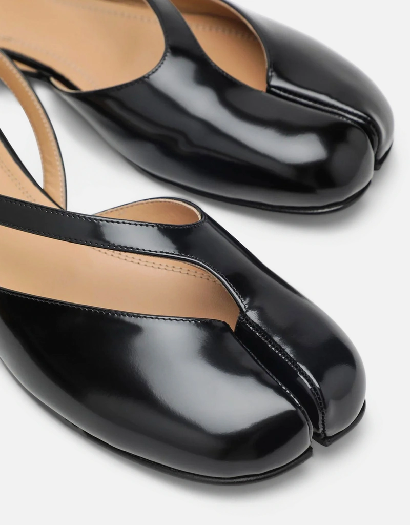Maison Margiela ブラッシュカーフレザー足袋スリングバックサンダル Maison Margiela ブラッシュカーフレザー足袋スリングバックサンダル