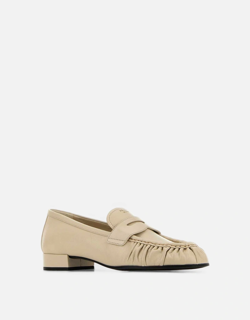 Prada アイボリー カーフレザー ローファー () IFCHIC.COM
