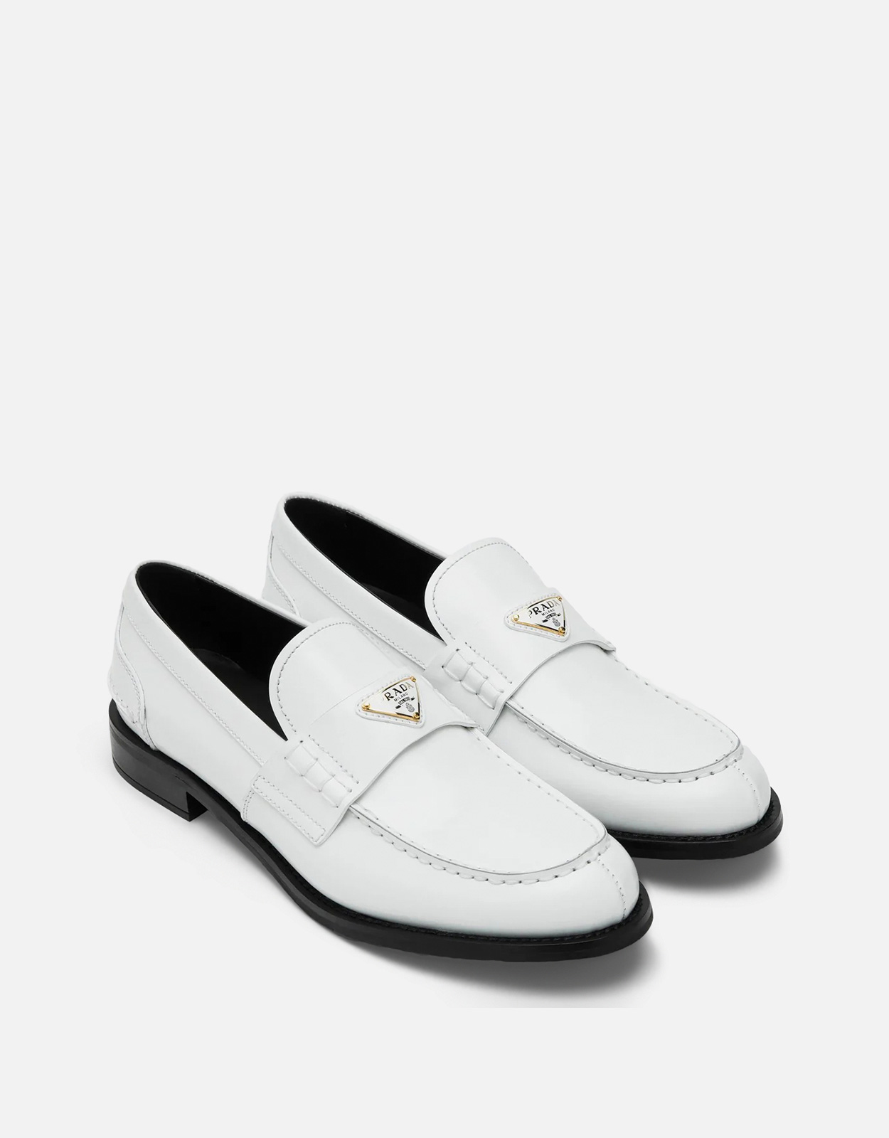 PRADA ホワイト ローファー Prada ホワイトブラッシュドレザーローファー (すべての新品) IFCHIC.COM