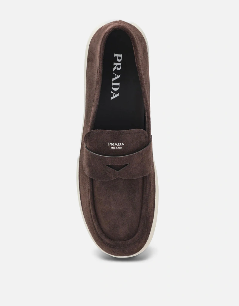 Prada メンズ ブラウン スエード ローファー () IFCHIC.COM